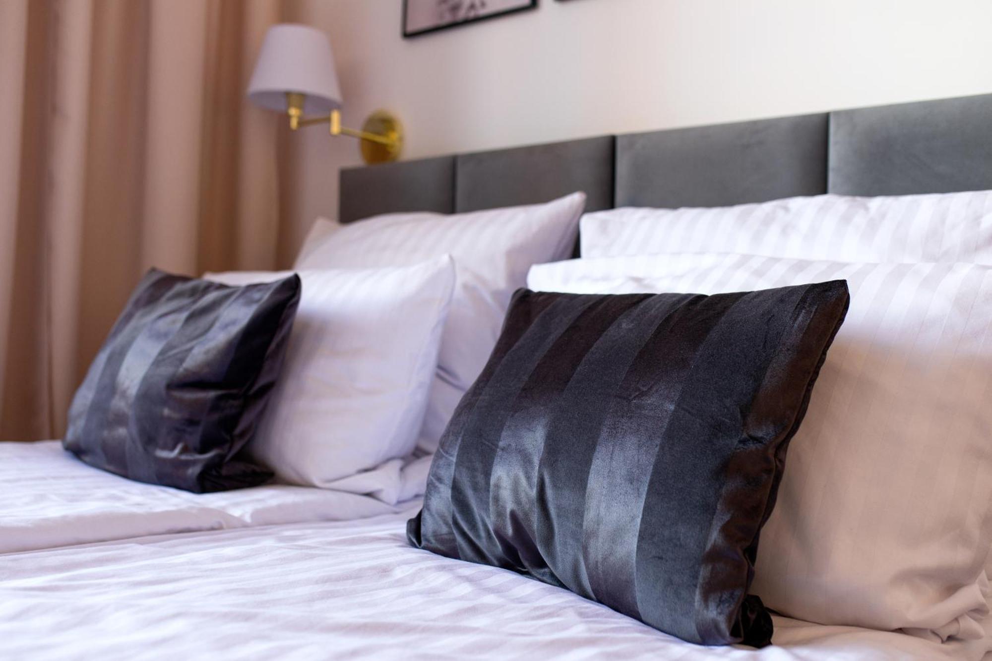 Discover Krakow Apartments - Lubomirskiego St - Classic & Modern - Near Main Station, Netflix And Ac المظهر الخارجي الصورة
