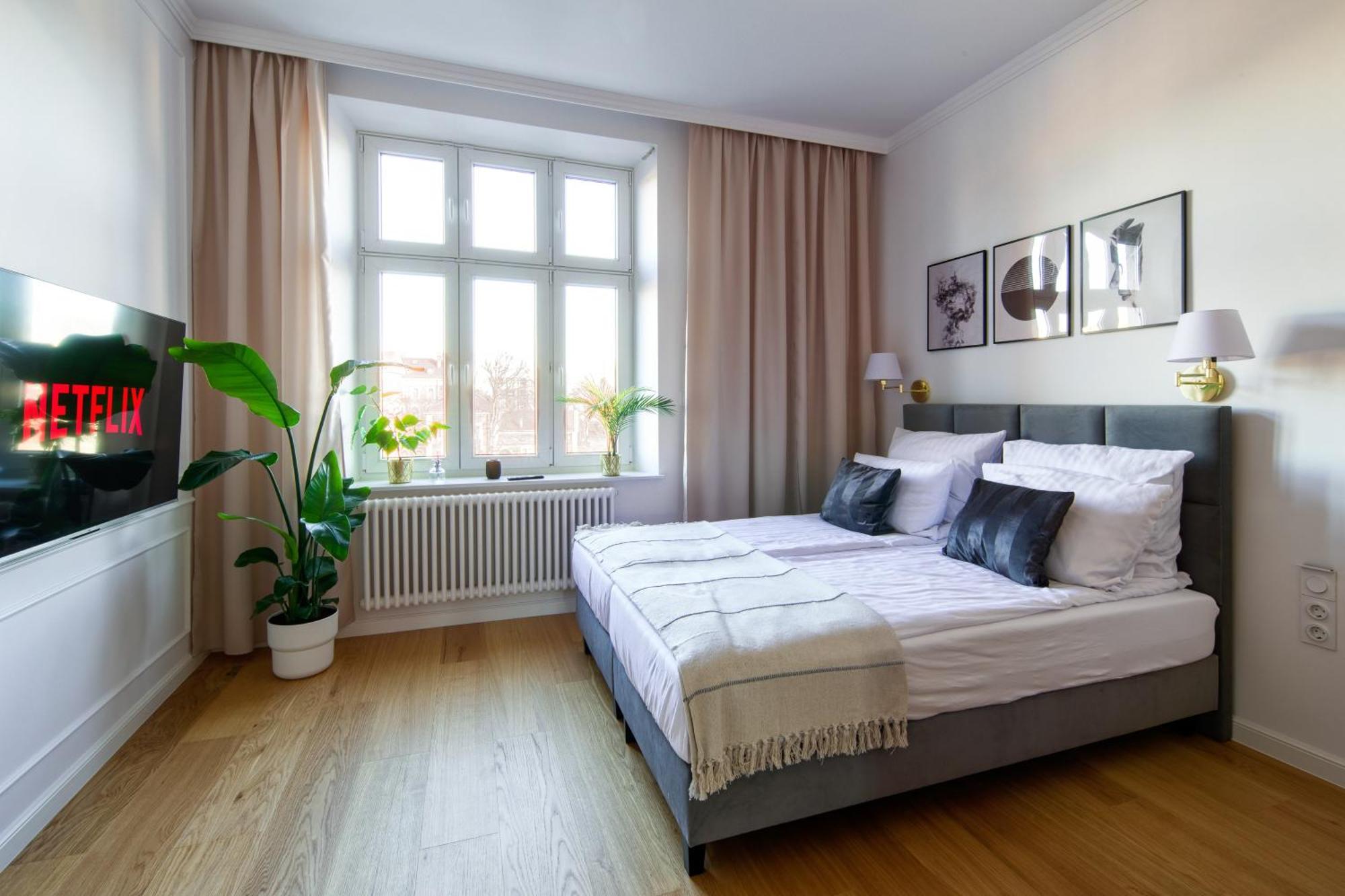 Discover Krakow Apartments - Lubomirskiego St - Classic & Modern - Near Main Station, Netflix And Ac المظهر الخارجي الصورة