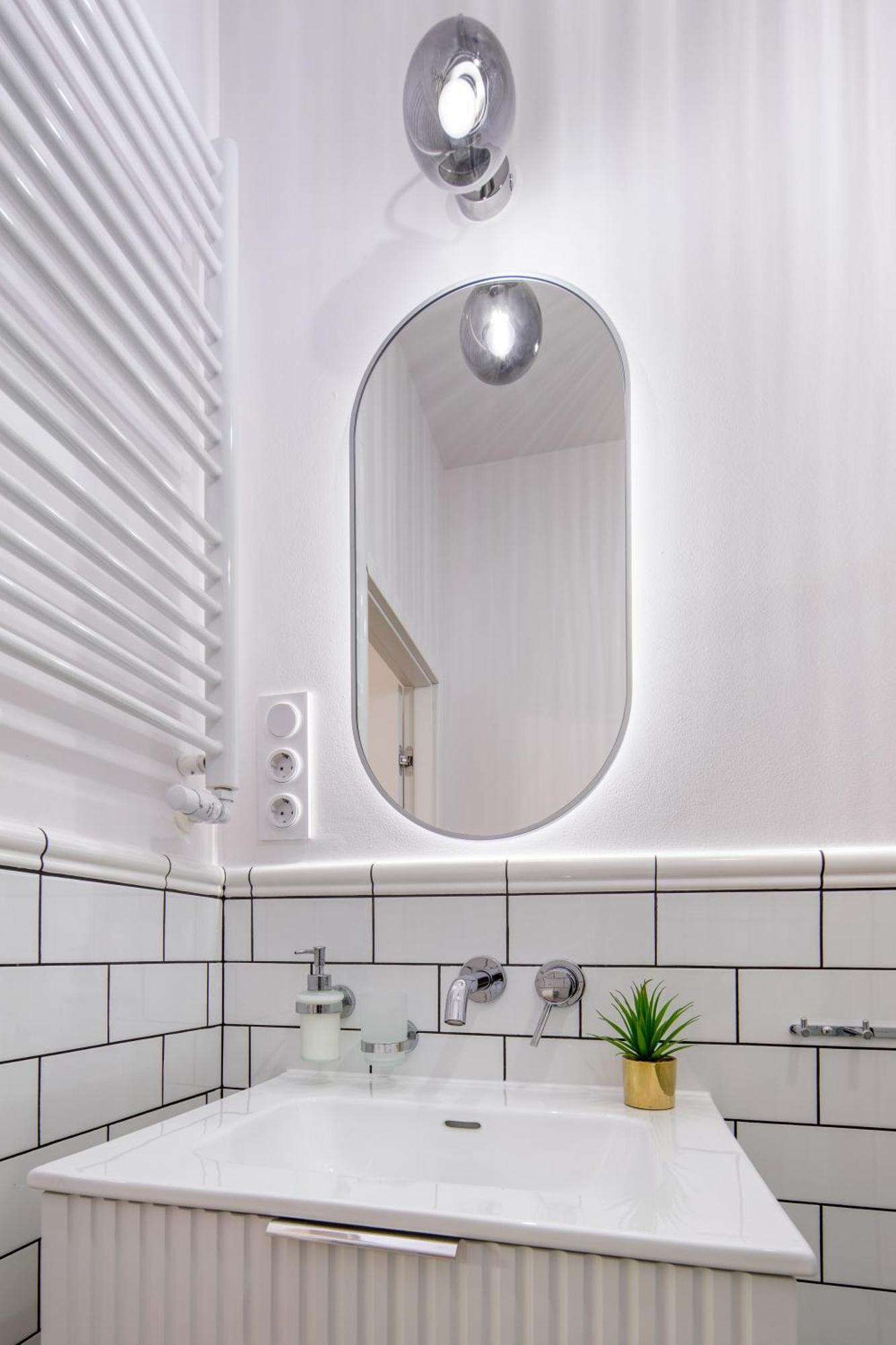 Discover Krakow Apartments - Lubomirskiego St - Classic & Modern - Near Main Station, Netflix And Ac المظهر الخارجي الصورة