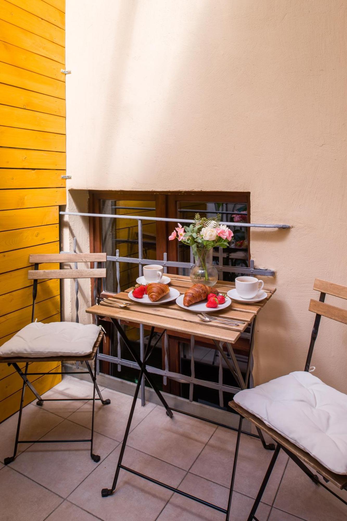 Discover Krakow Apartments - Lubomirskiego St - Classic & Modern - Near Main Station, Netflix And Ac المظهر الخارجي الصورة