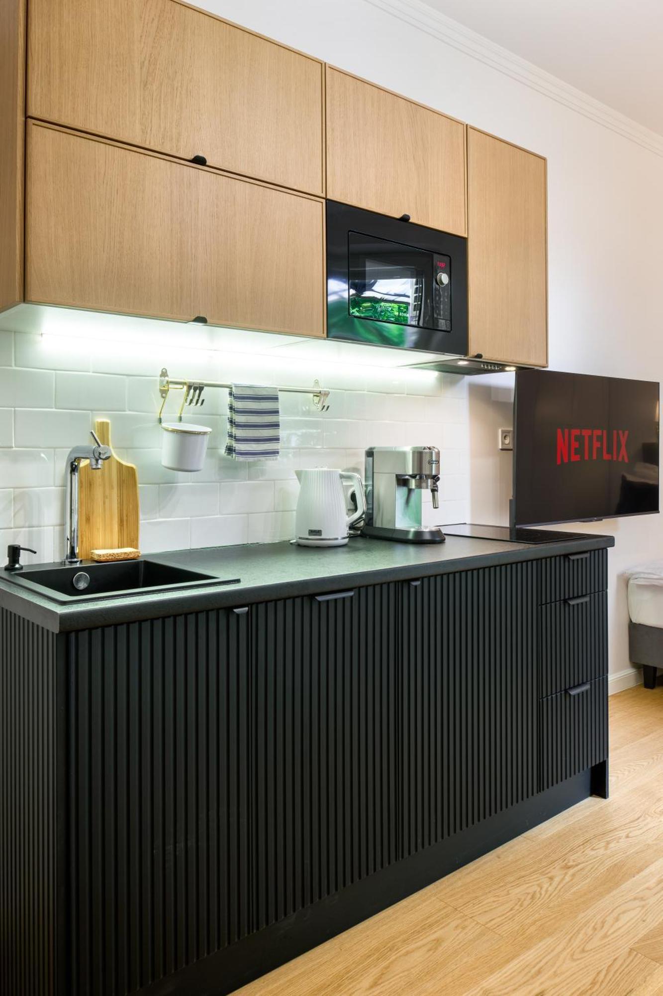 Discover Krakow Apartments - Lubomirskiego St - Classic & Modern - Near Main Station, Netflix And Ac المظهر الخارجي الصورة